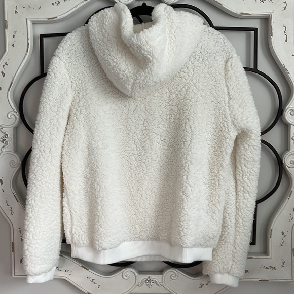 LOVE TREE FLUFFY PULL OVER HOODIE OFF WHITE SIZE SMALL - Picture 11 of 12